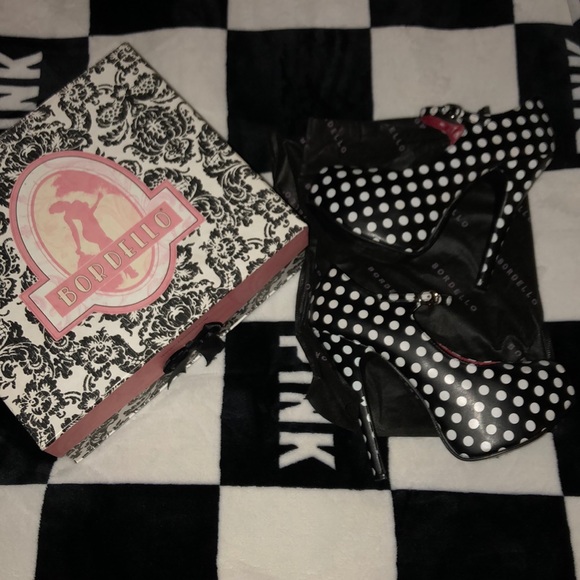 Bordello Shoes - Bordello Polka Dot MaryJane heels 👠 Black & White